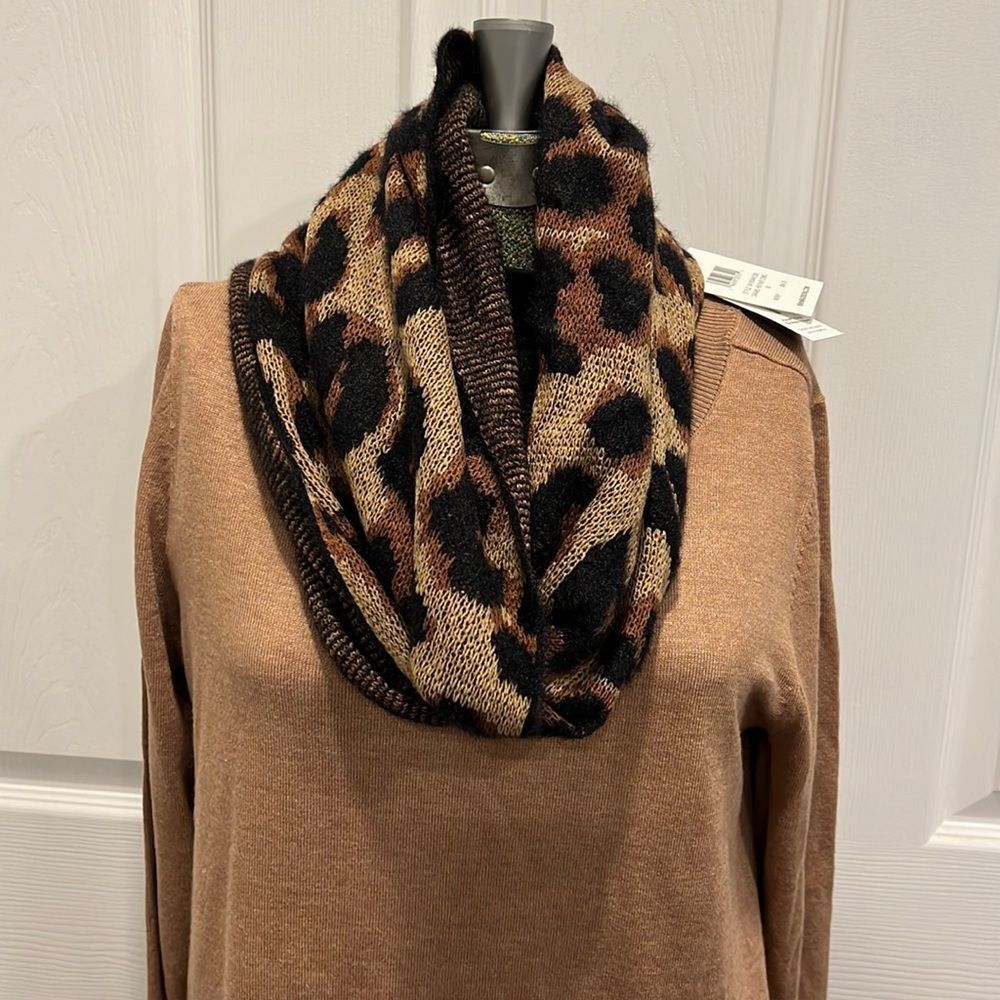 🍂 89th & Madison Tan Sweater with Attached Animal Print Scarf 🐆✨ NWT